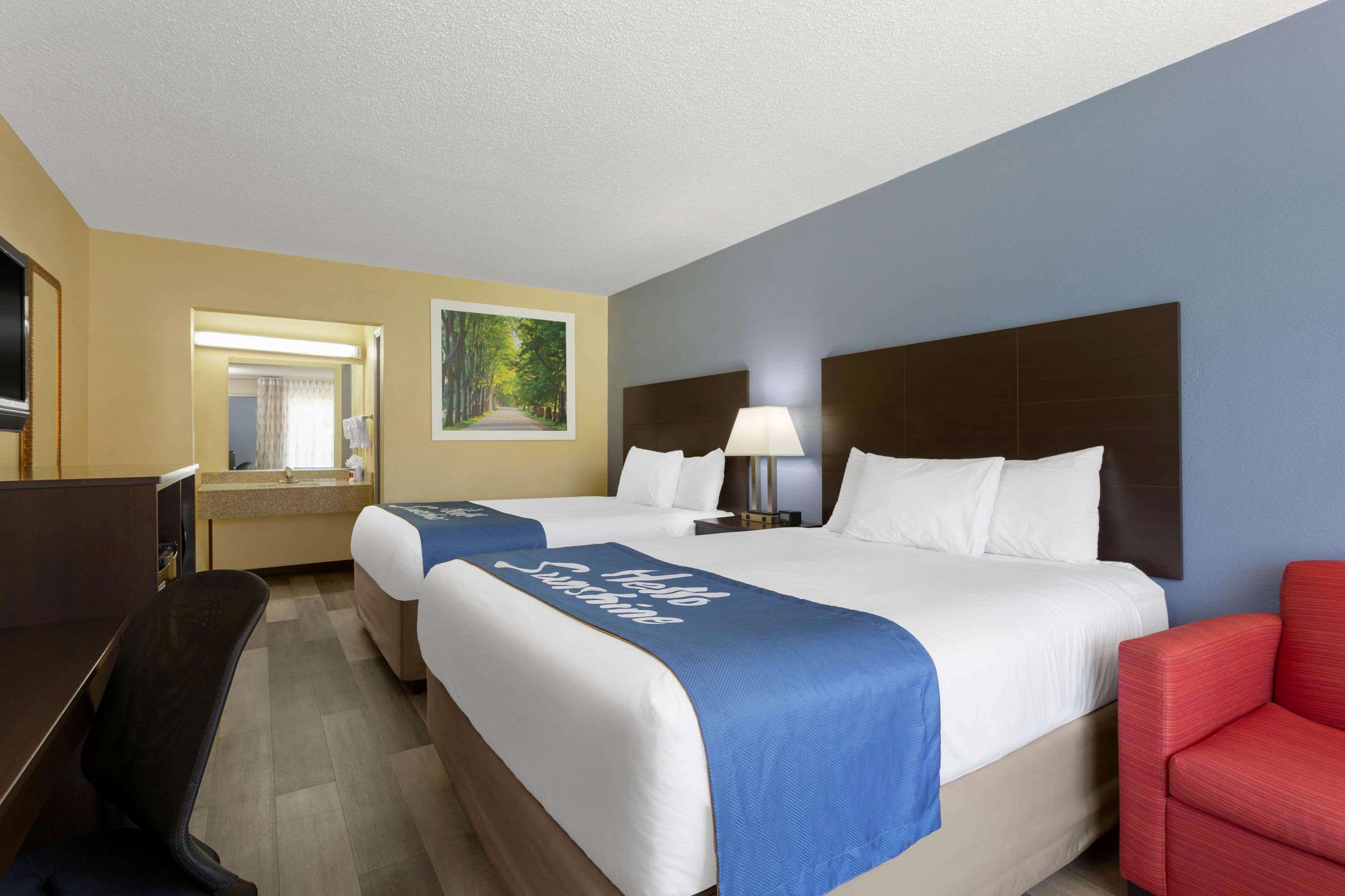 Days Inn By Wyndham Greensboro Airport Eksteriør billede